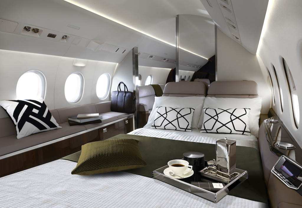 Falcon 900LX cabin