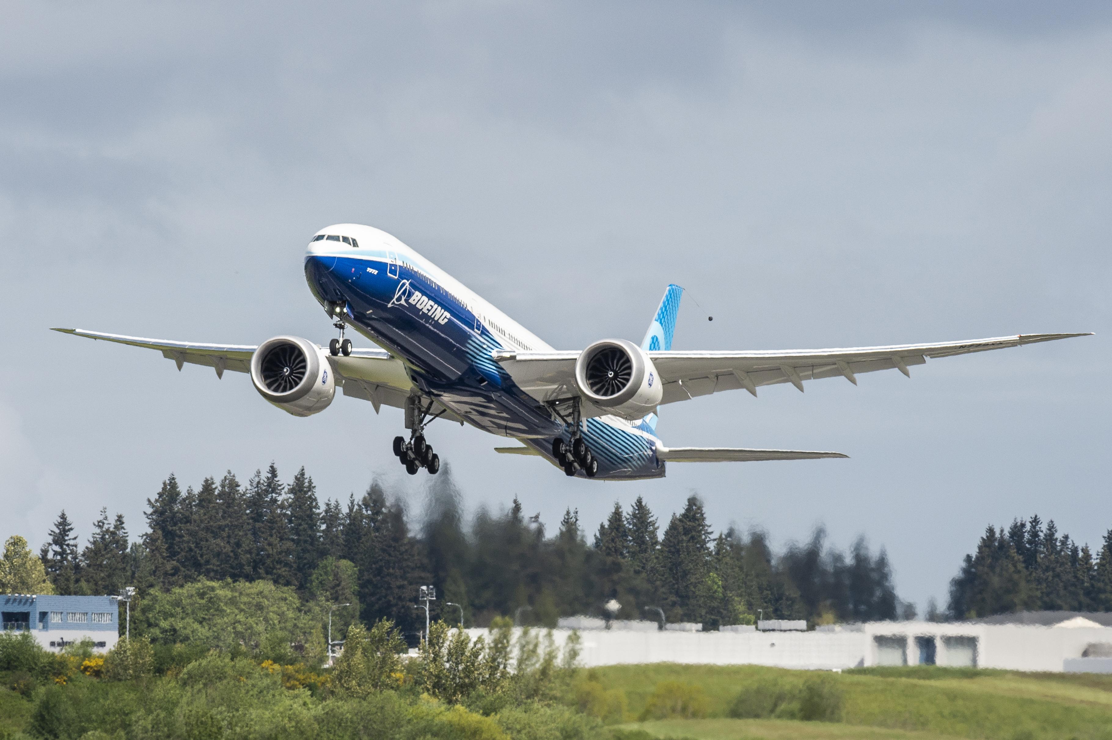 777X test plane
