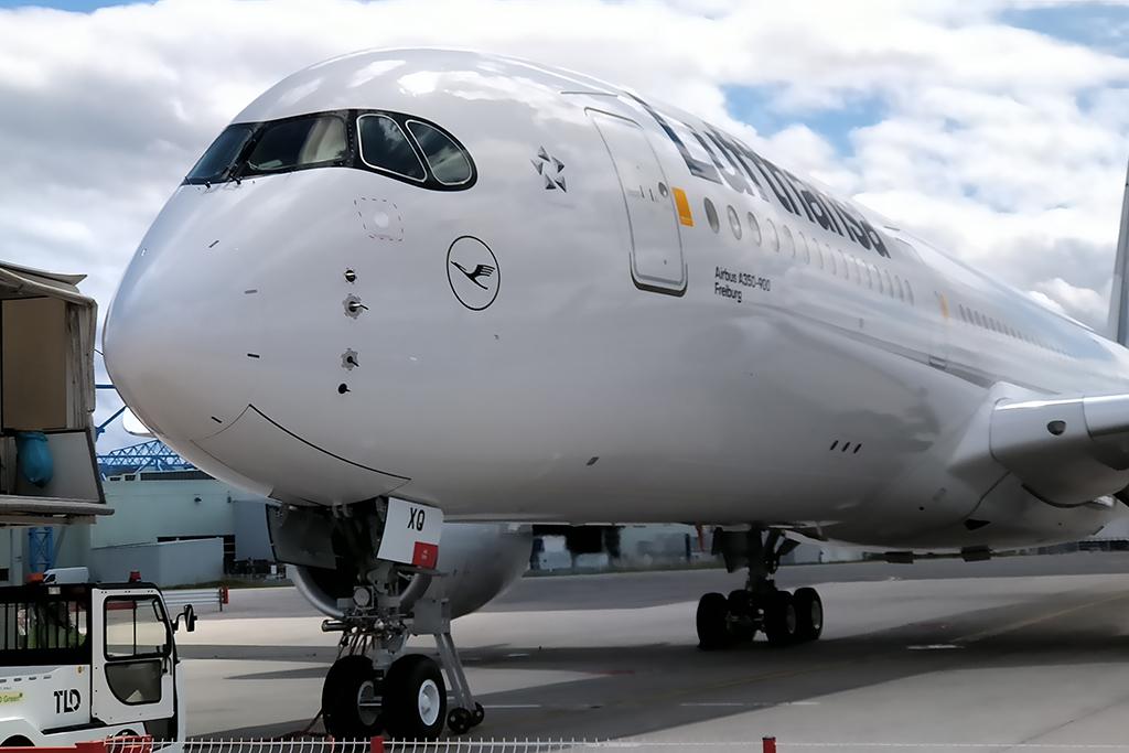 Airbus A350-900