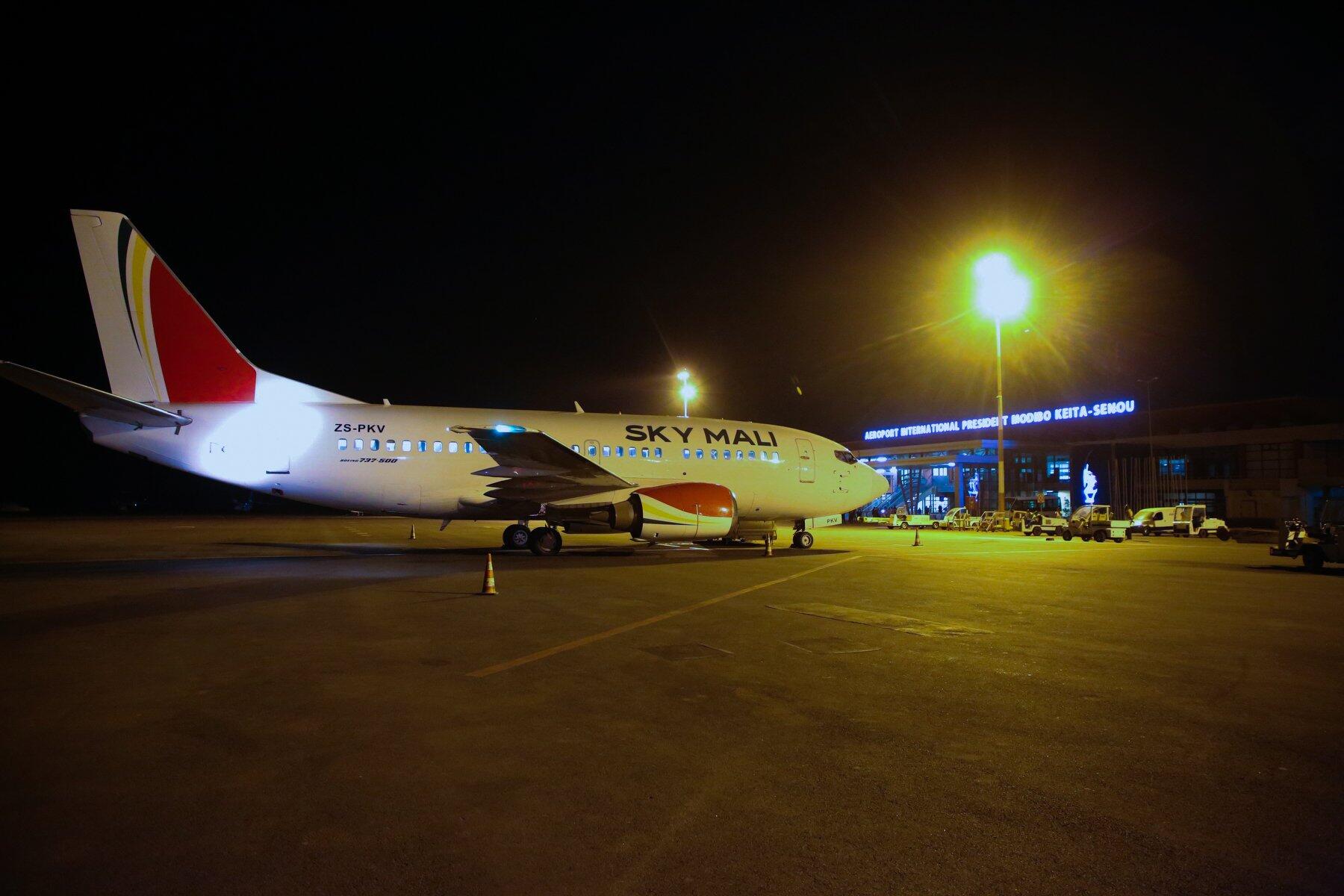Sky Mali 737-500