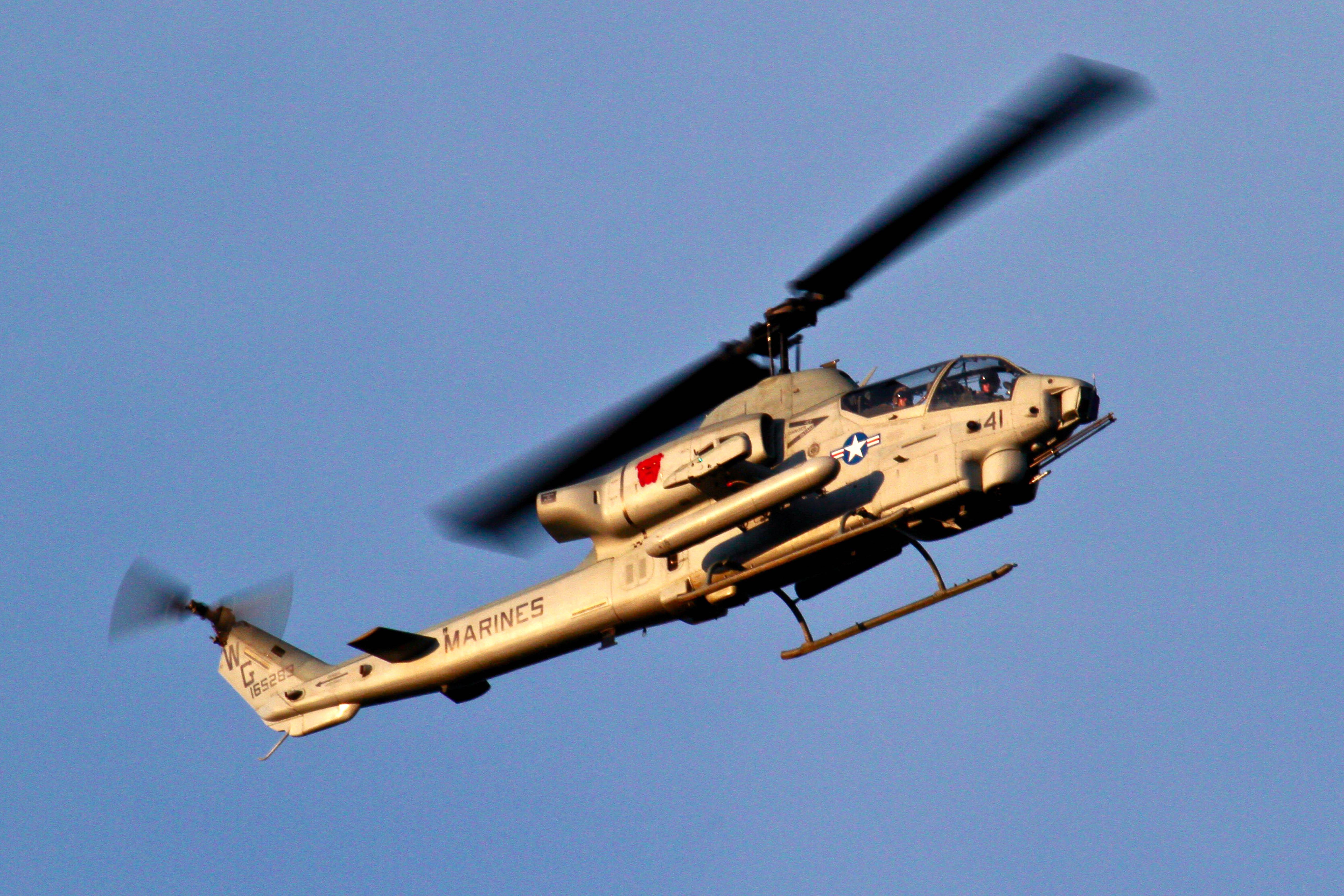 AH-1W