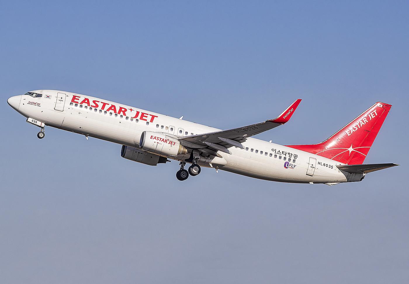 Easter Jet 737-800