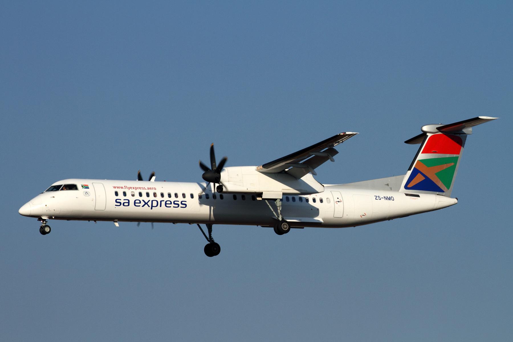 SA Express Dash 8-400