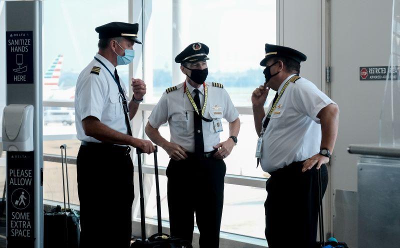 Delta pilots