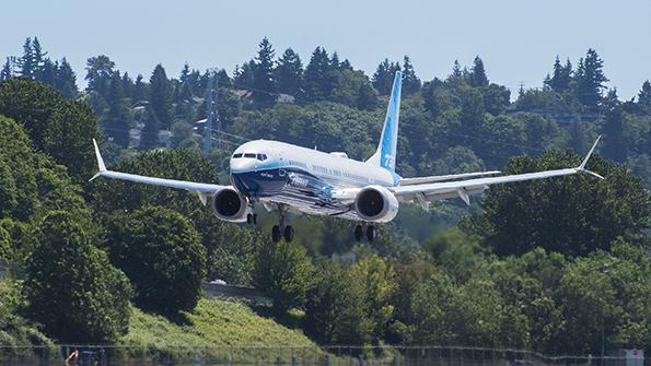 Boeing 737-10