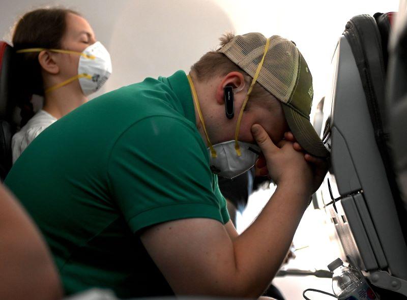 plane passenger