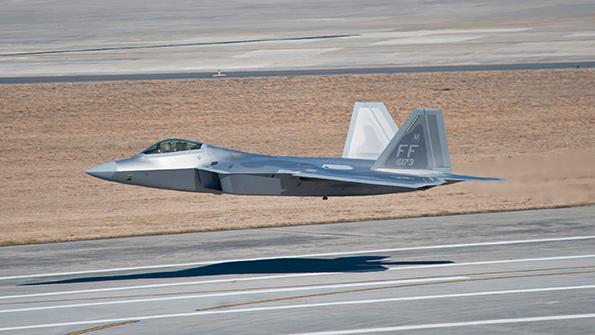 Lockeed Martin F-22 at takeoff