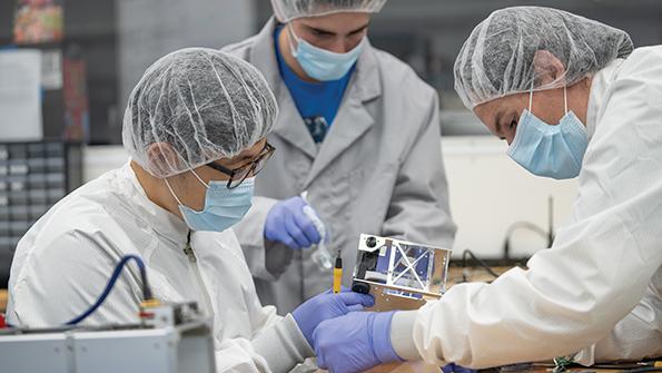 students in Embry-Riddle’s Space Technologies Laboratory