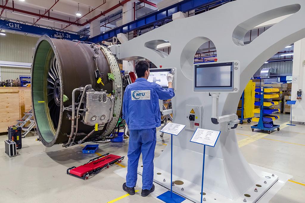 MRO