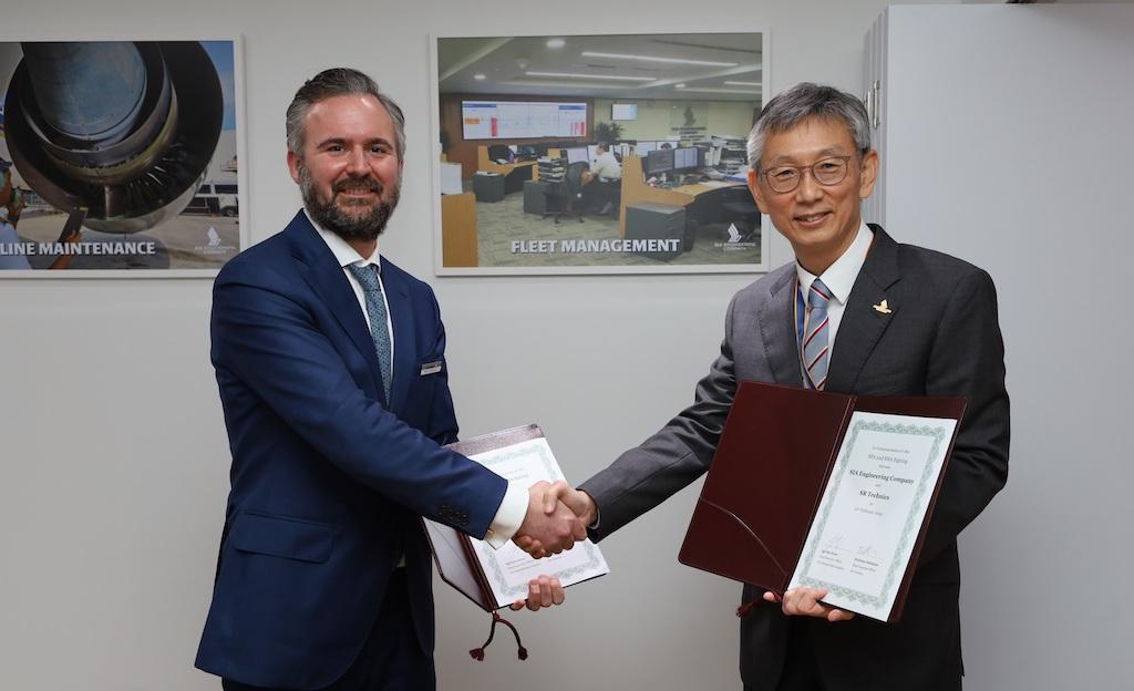 SR Technics and SIAEC Sign MRO Agreement