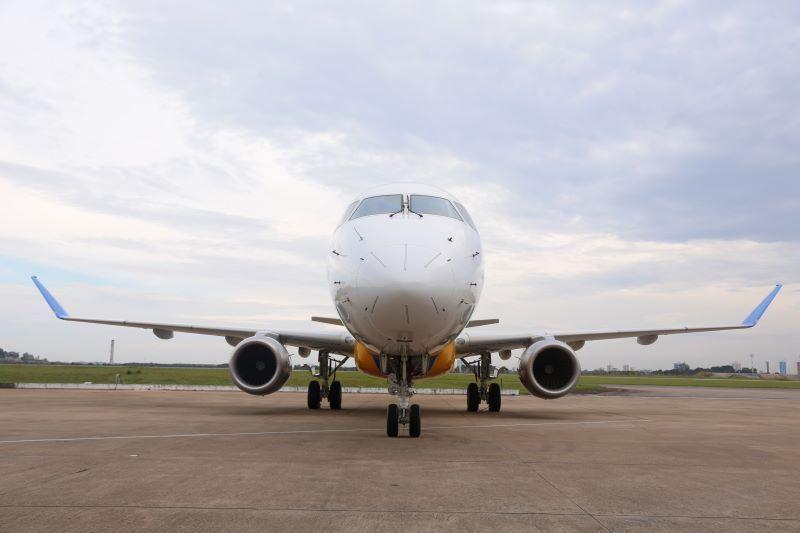 E175 embraer