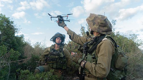 Israel soldiers with SOI devise