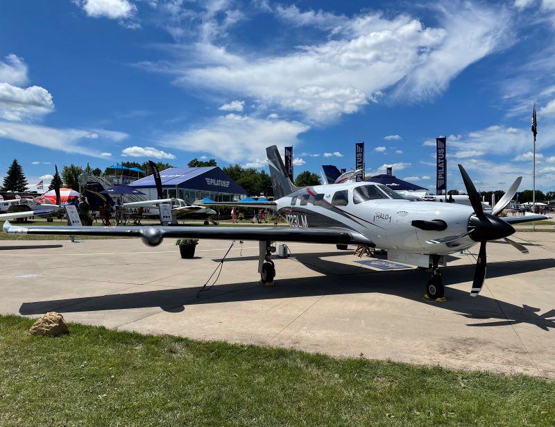 Piper M600
