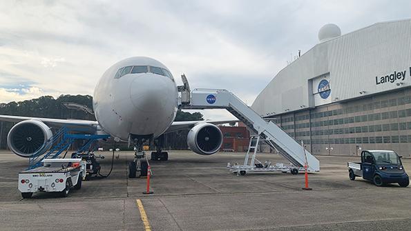 ex-Japan Airlines 777-200ER