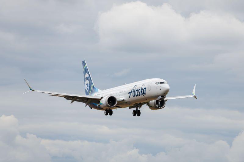 Alaska Airlines Boeing 737-9