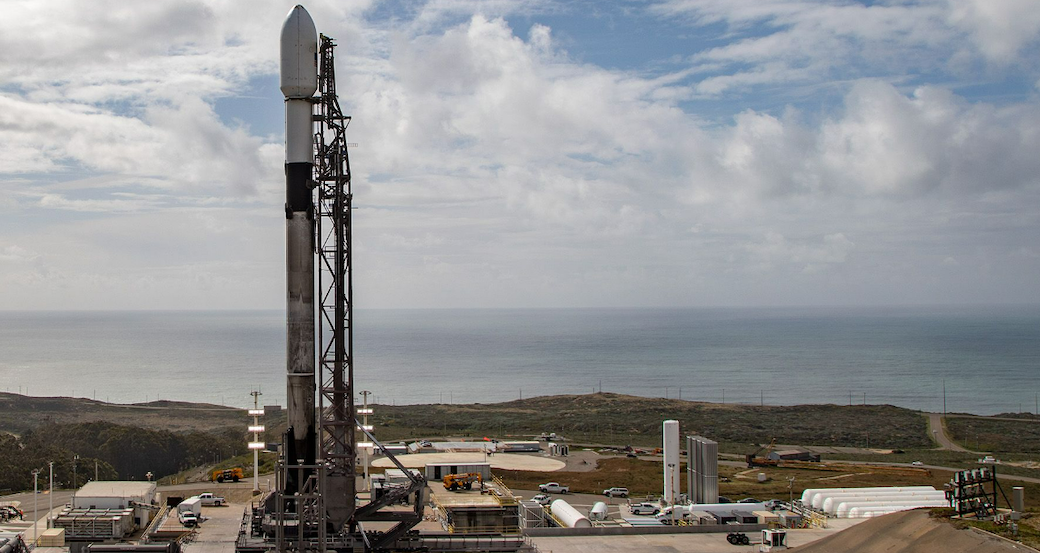 SpaceX Falcon 9 on pad at Vandenberg