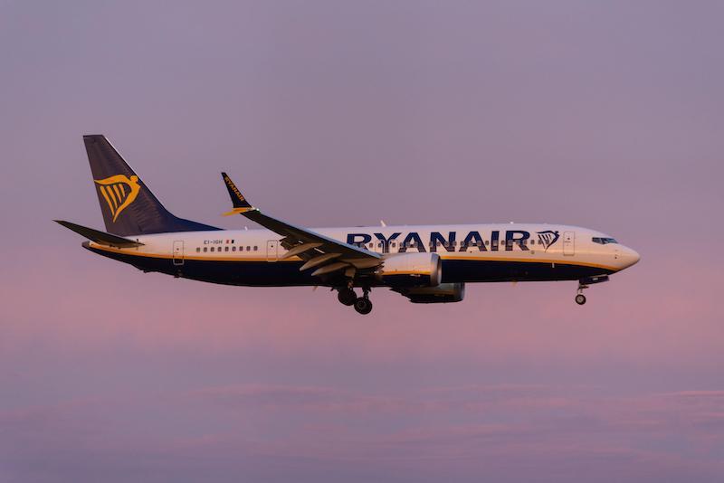 Ryanair 737-8200