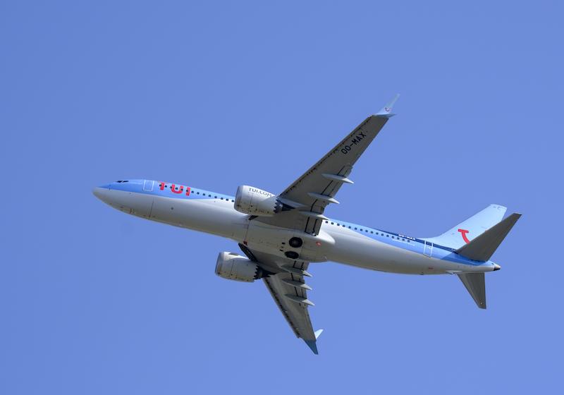 tui jet