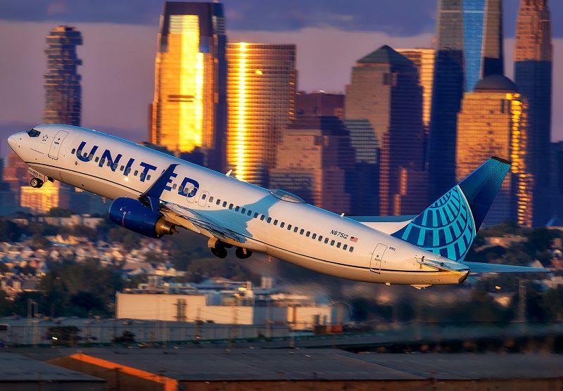 United Boeing 737-800