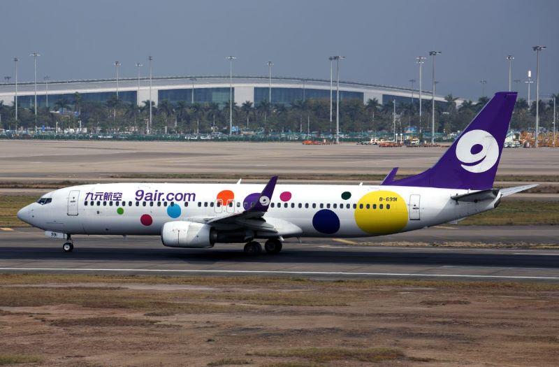 9 Air 737-800