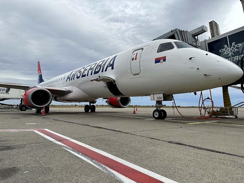air serbia embraer e195 1 airserbia