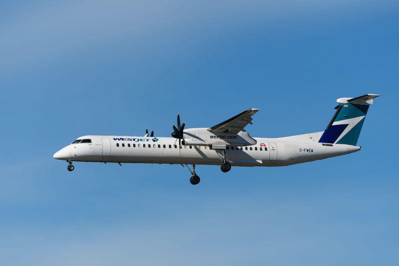 WestJet De Havilland Dash 8