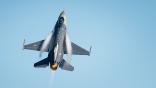 F16