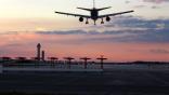 jet landing at ATL